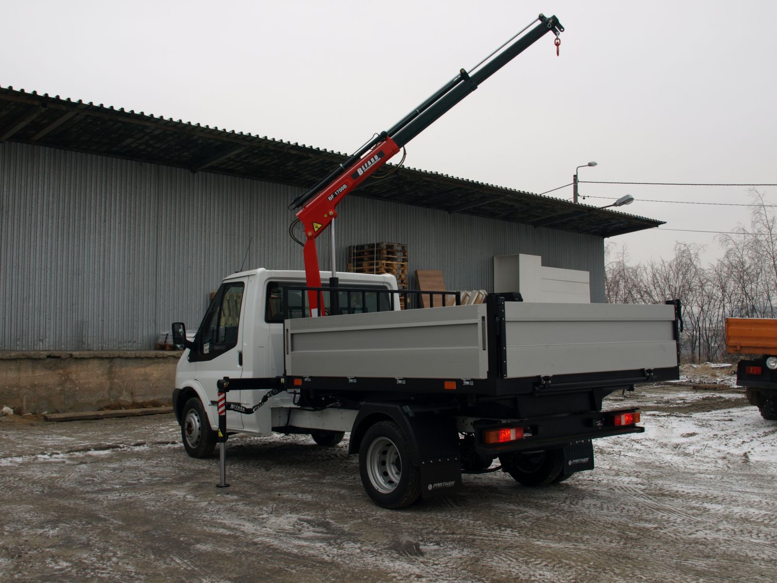 żuraw przeładunkowy befard na ford transit